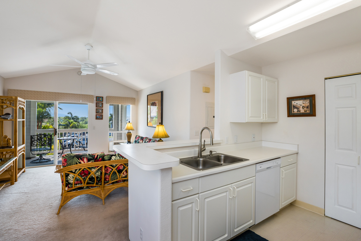 KailuaKona Alii Lani Furnished 2/2 AVAILABLE Hawaiian Isle Rentals